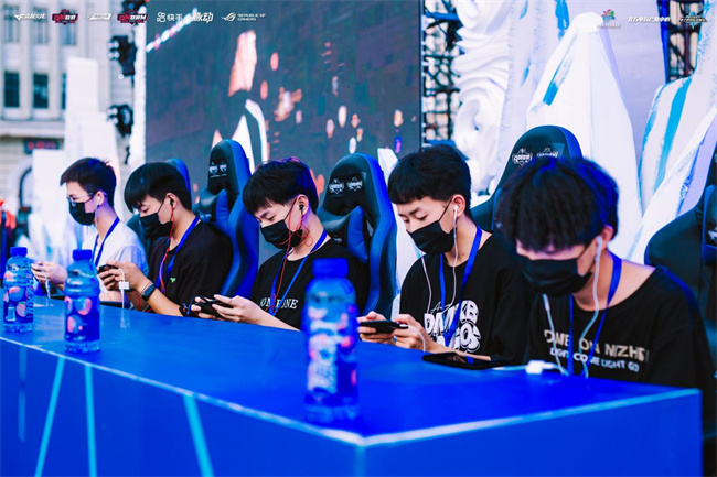 马刺轰22 马刺轰22